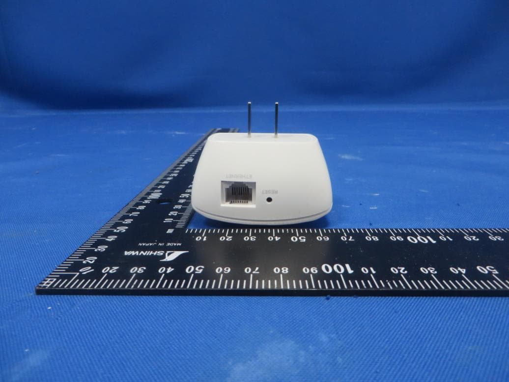 AC750 Wi-Fi Range Extender - FCC ID 2AXJ4RE200V5 - TP-Link Corporation Limited (4)
