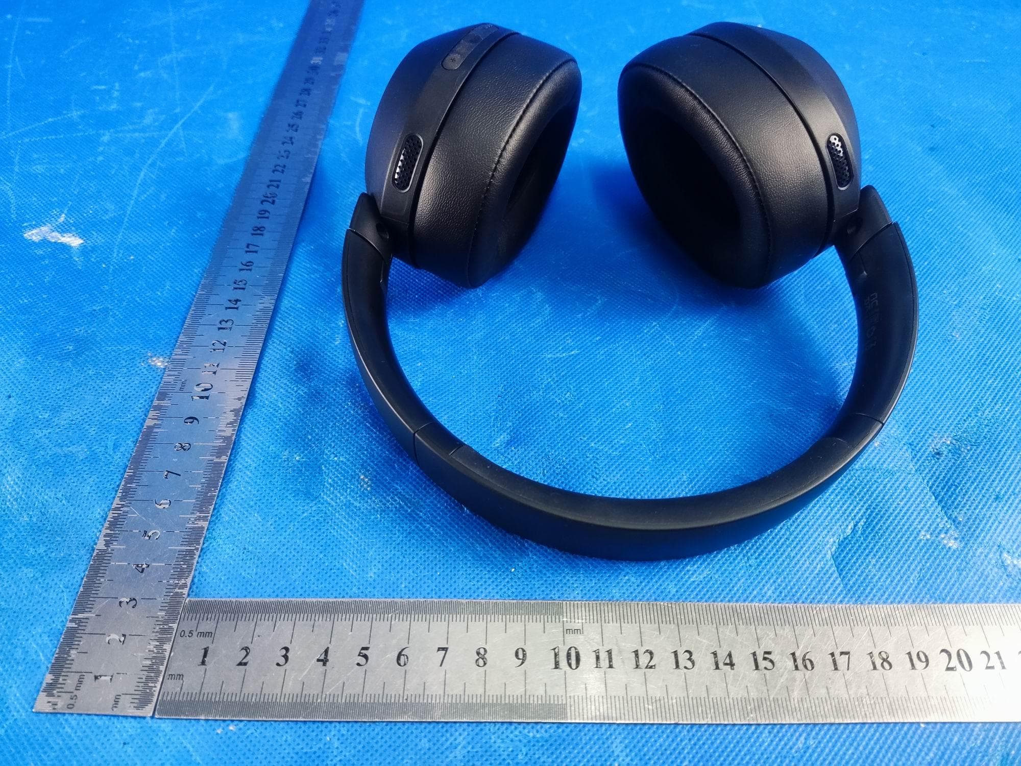 Hybrid ANC Bluetooth headphone - FCC ID 2AXJ7-C4 - MIXX LIMITED