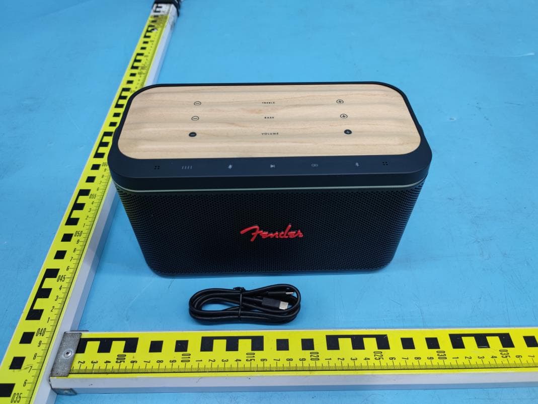 Fender RIFF Bluetooth Speaker - FCC ID 2AXKN-RIFF - Generation-S Private Limited