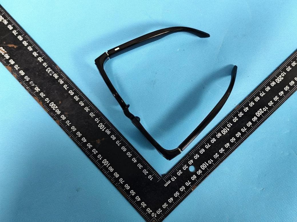 Smart Glasses - FCC ID 2AXKW-AG66 - SHENZHEN LINWEAR INNOVATION TECHNOLOGY CO.,LTD.