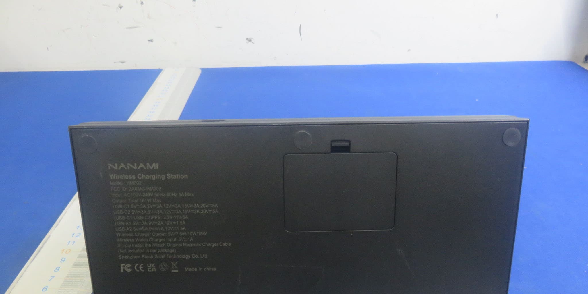 Wireless Charging Station - FCC ID 2AXMG-HM002 - Shenzhen Three Bees E-Commerce Co., Ltd. (5)
