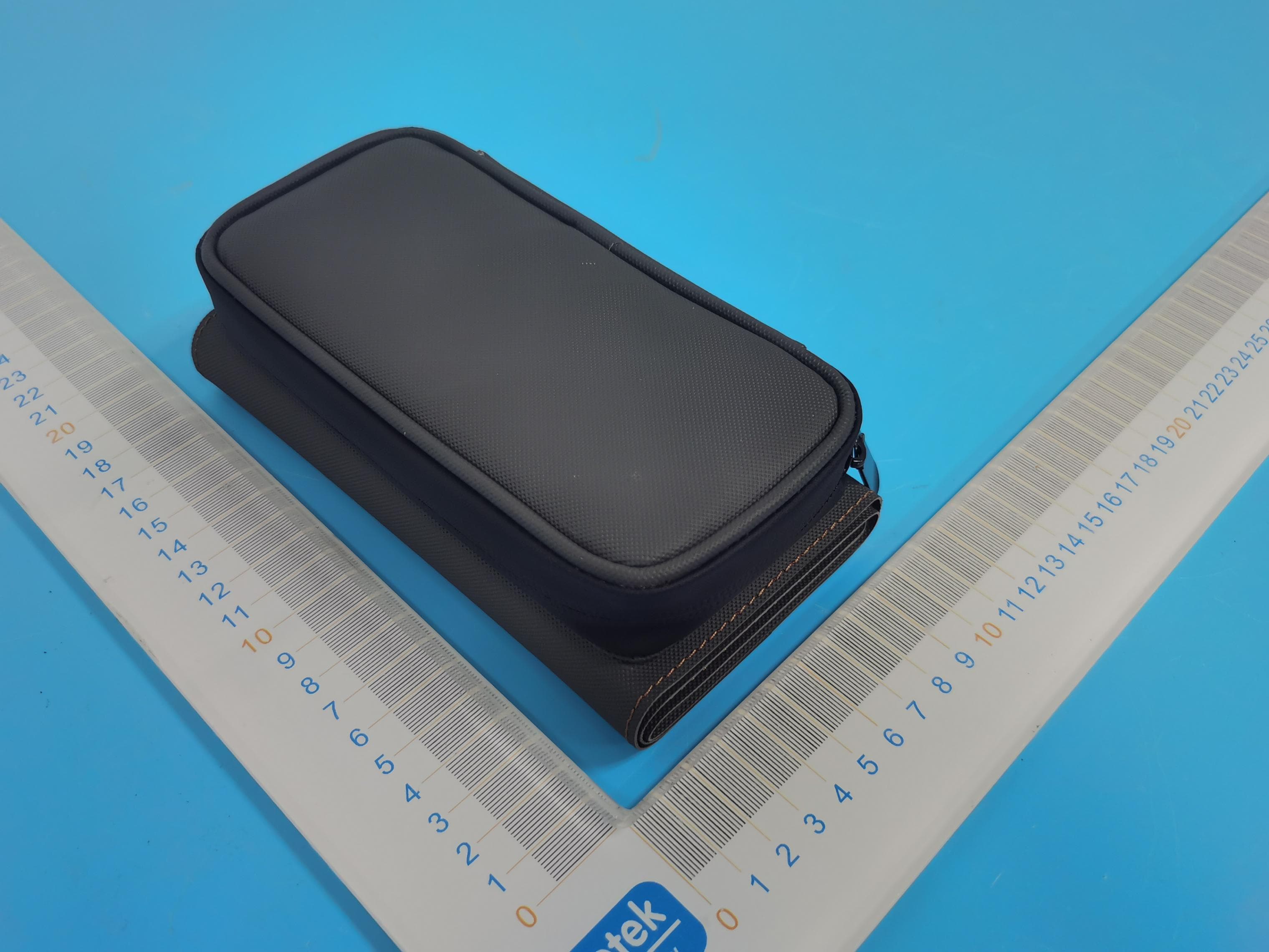 Portable Solarpanel - FCC ID 2AXMQ-SL105-PB105A - Shenzhen iSonteck Co., Ltd. (2)