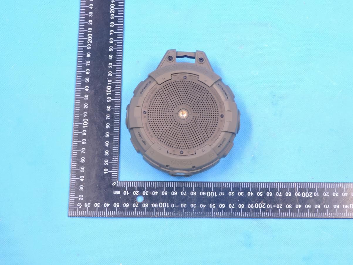 Wireless Speaker - FCC ID 2AXOX-TANGO - Shenzhen See Me Here Electronic Co.,Ltd (4)