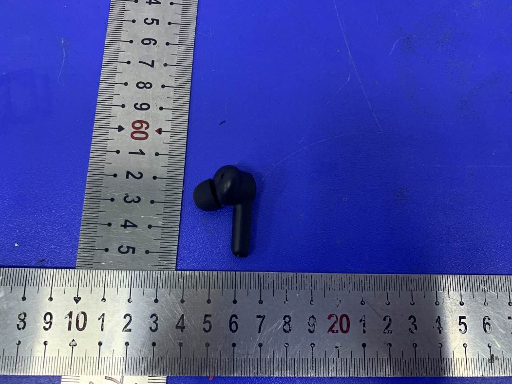 Wireless Sport Earbuds - FCC ID 2AXOX-X18 - Shenzhen See Me Here Electronic Co.,Ltd (2)