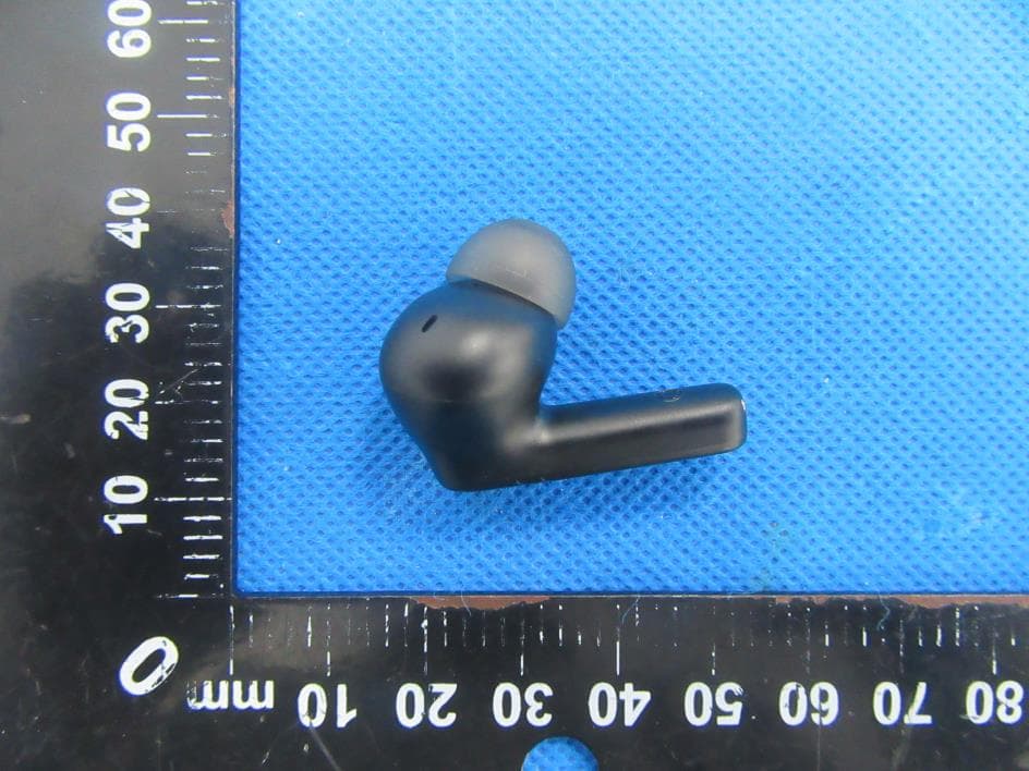 TWS Bluetooth headset - FCC ID 2AXPW-MD037 - Shenzhen Moldull Acoustic Technology Co.,Ltd. (3)