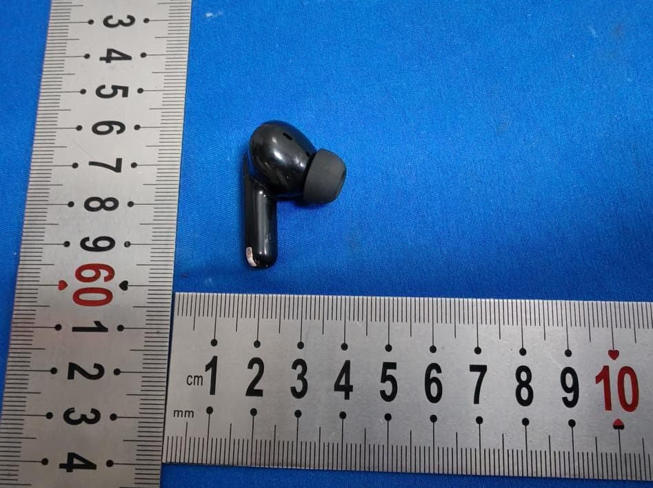 True Wireless earbuds - FCC ID 2AXPW-MD062 - Shenzhen Moldull Acoustic Technology Co.,Ltd.