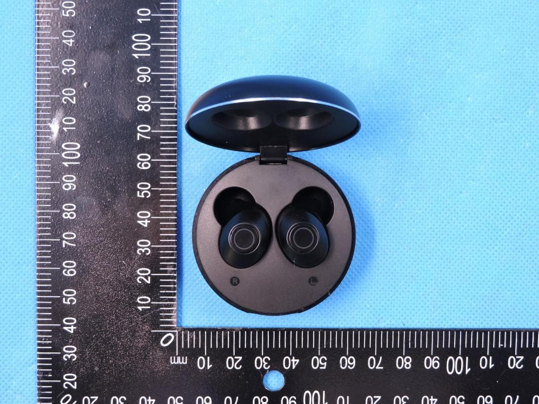TWS Bluetooth headset - FCC ID 2AXQK-T09 - shenzhenshishuangsikejiyouxiangongsi (3)