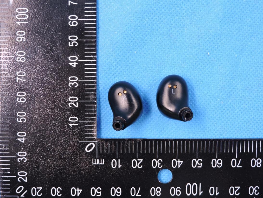 TWS Bluetooth headset - FCC ID 2AXQK-T09 - shenzhenshishuangsikejiyouxiangongsi (2)