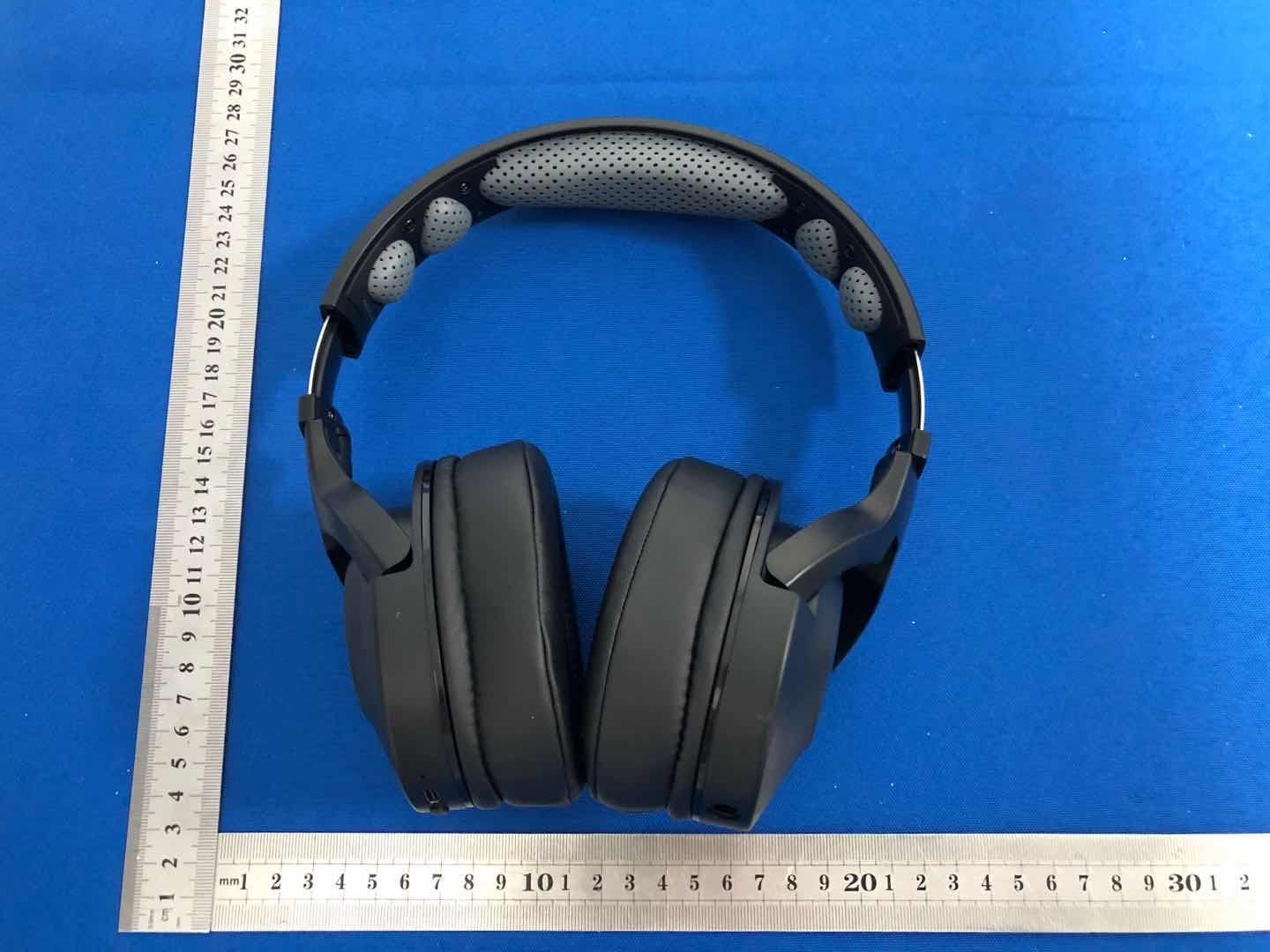 Bluetooth headphone - FCC ID 2AXQO-Q9 - Zhong Tian Ding Sheng (Shenzhen) Industrial Co., Ltd (2)