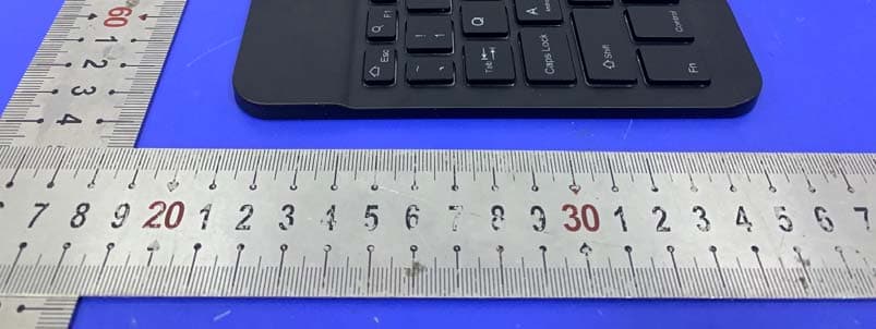 Bluetooth Keyboard with led backlight - FCC ID 2AXSU-CBT002 - ShenZhen HongTaiDingYe Electronics Co.,ltd (4)