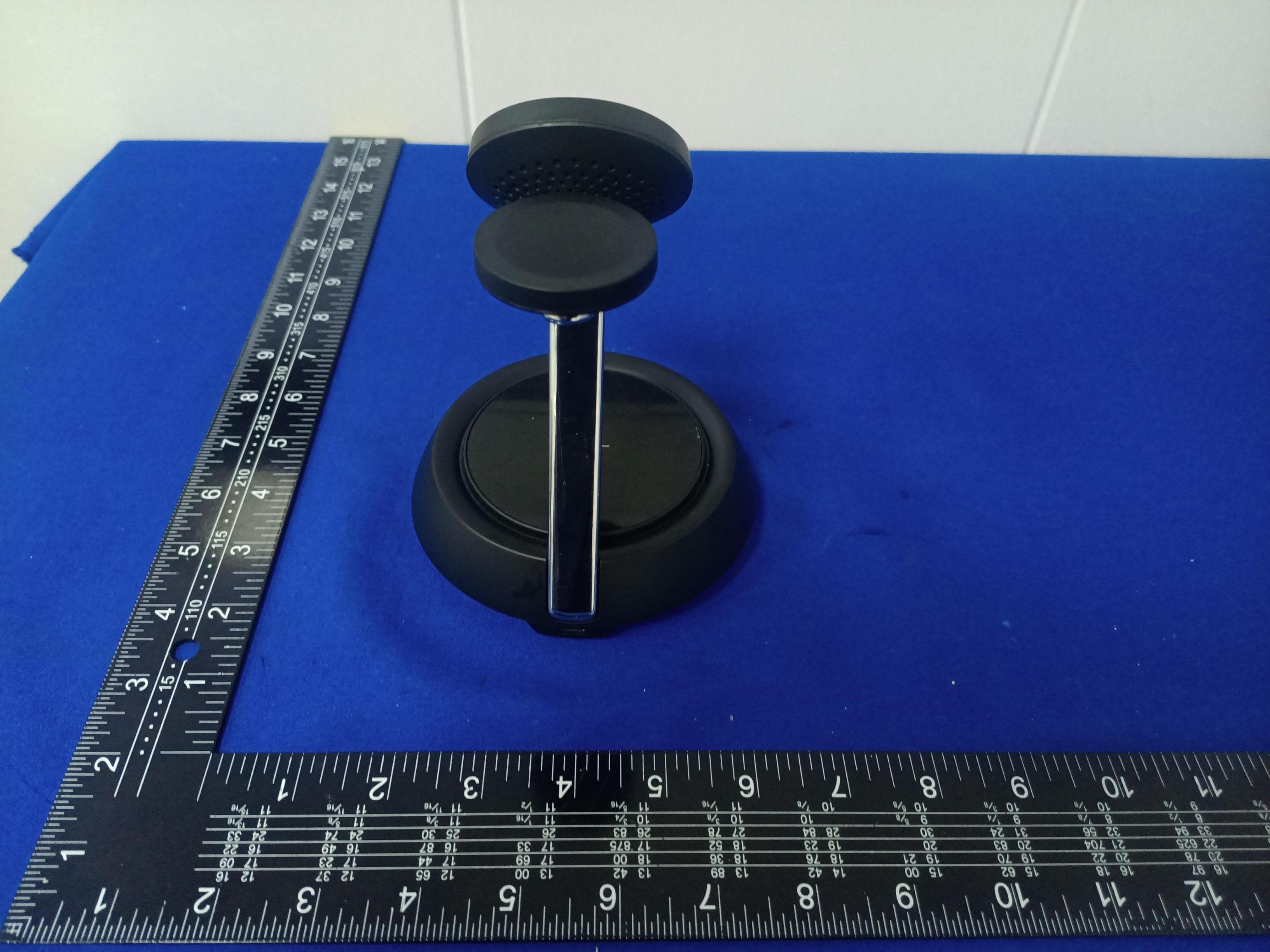 3in1 FAST WIRLESS CHARGER - FCC ID 2AXTH-T3 - Shenzhen Caibo Technology Co., Ltd.