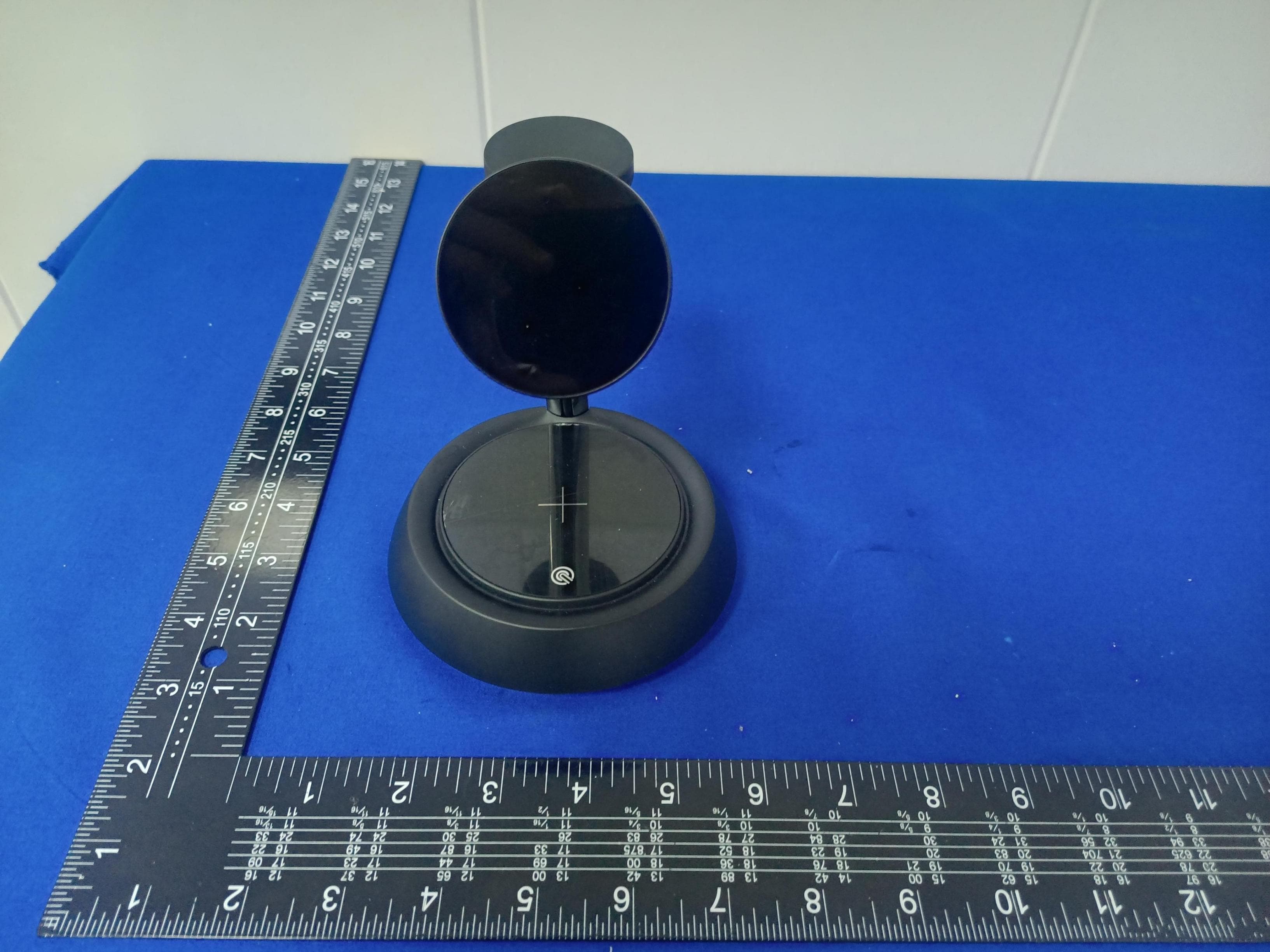 3in1 FAST WIRLESS CHARGER - FCC ID 2AXTH-T3 - Shenzhen Caibo Technology Co., Ltd. (2)
