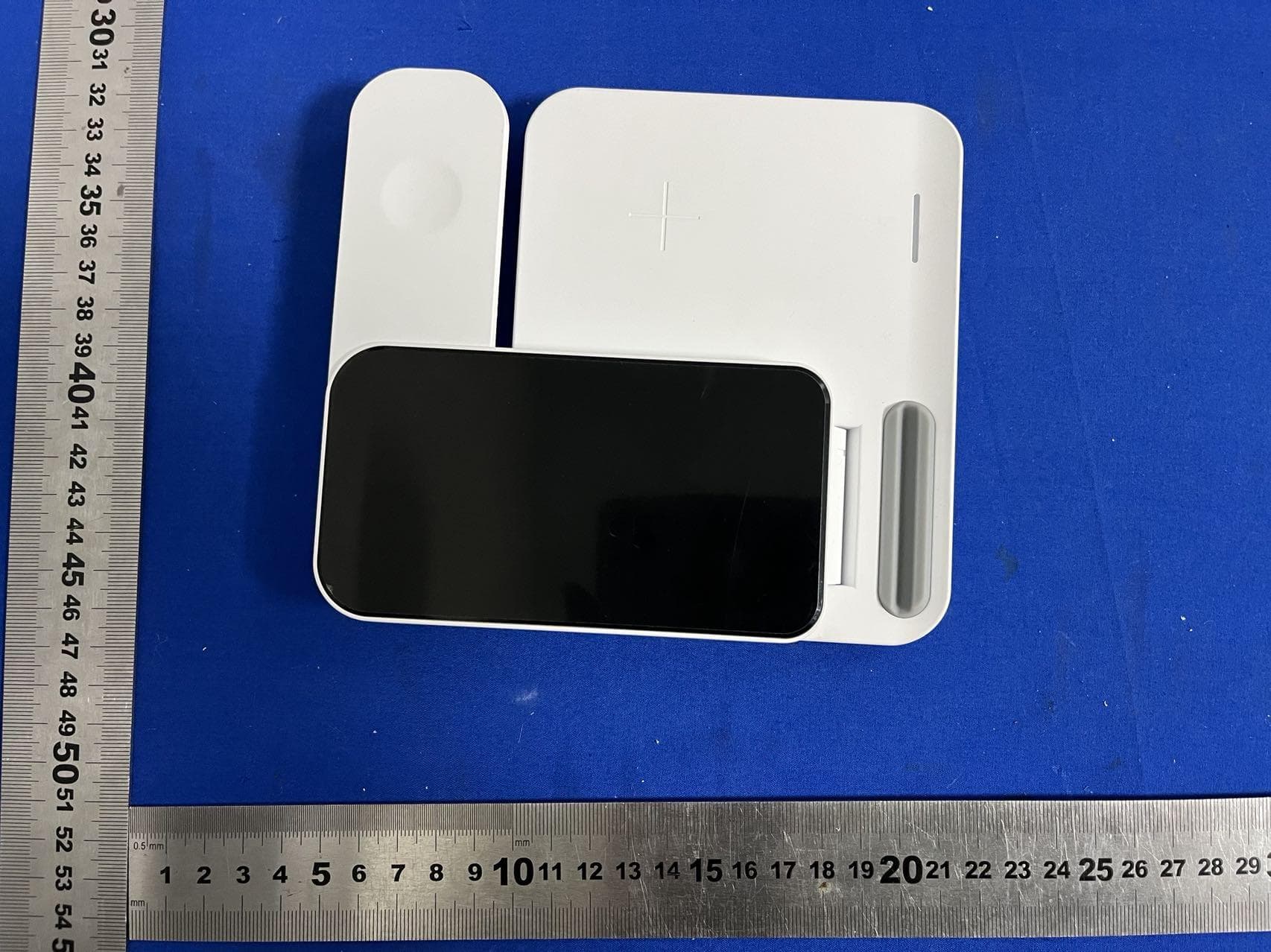 3in1 FAST WIRELESS CHARGER - FCC ID 2AXTH-T5 - Shenzhen Caibo Technology Co., Ltd. (2)