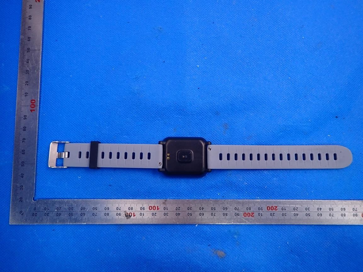 FITNESS TRACKER PREMIUM - FCC ID 2AXUXPFITTRKBK - MAGNUM BRANDS LTD (3)