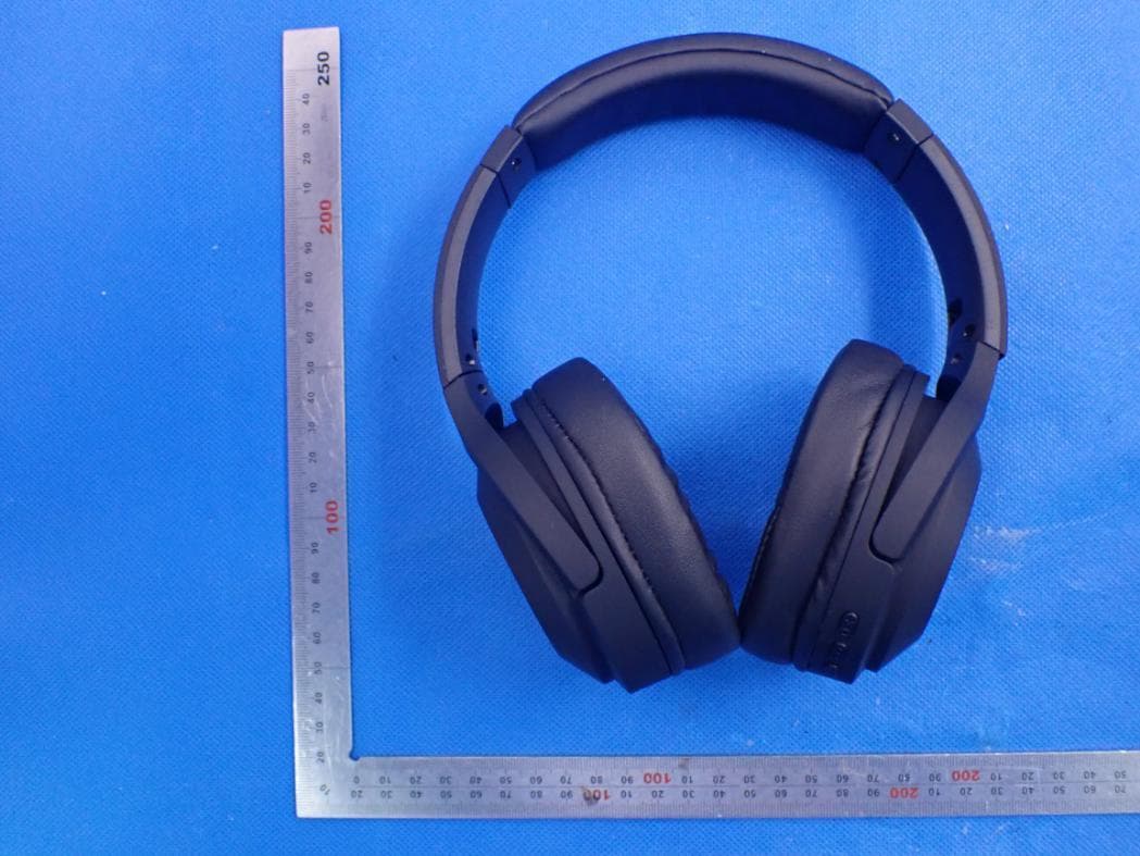 PREM ANC HEADPHONES - FCC ID 2AXUXWIHPANC - MAGNUM BRANDS LTD (3)
