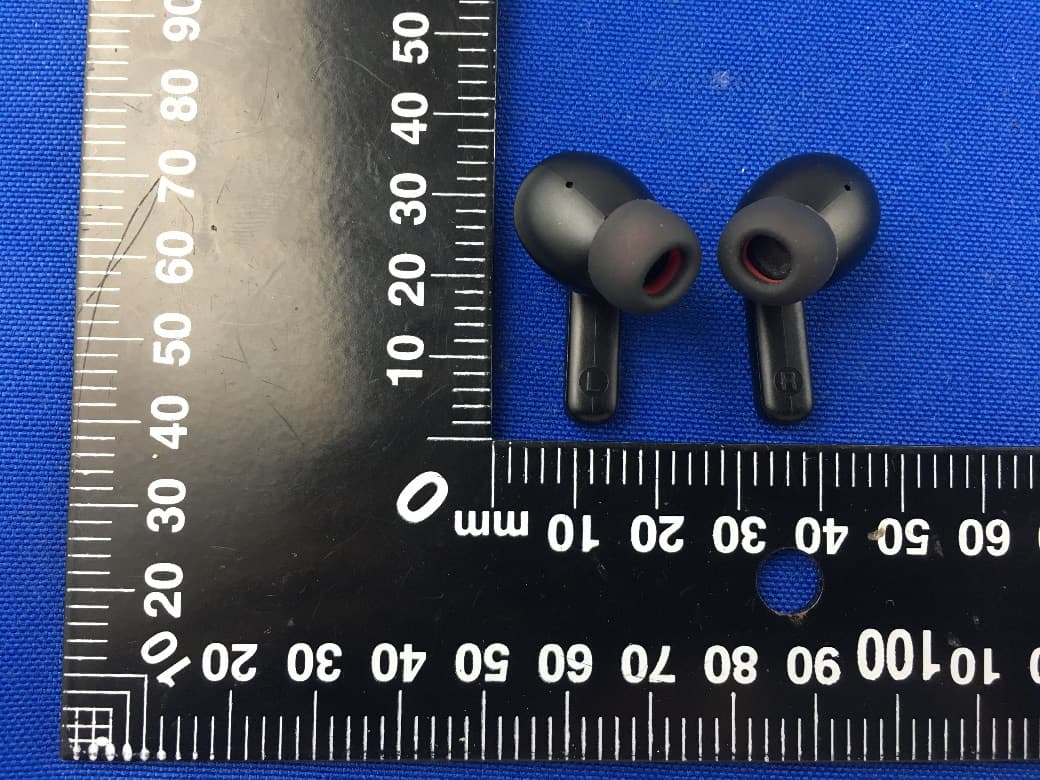 True Wireless Gaming Earphone - FCC ID 2AXWI-M3001 - 5-Link Technology Co., Ltd. (4)