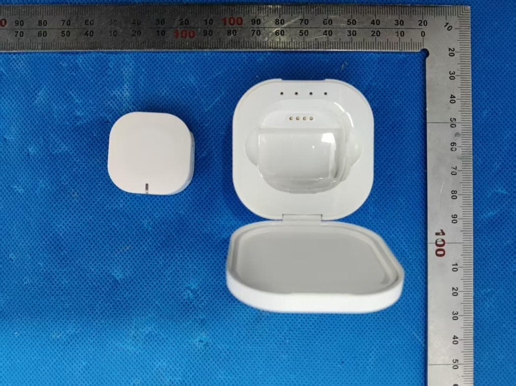 2.4G wireless microphone system - FCC ID 2AXWL-E2-TX - Guangzhou Zhiying Technology Co., Ltd