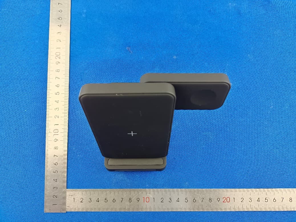 3 in 1 Foldable Wireless Charger - FCC ID 2AXY5-T19 - Shenzhen Yifeng Intelligent Technology Co., Ltd.