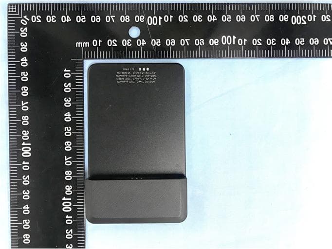 Modular Elite wireless power bank - FCC ID 2AXY7-KW11 - FreeThink Technique (Shenzhen) Co. LTD (3)