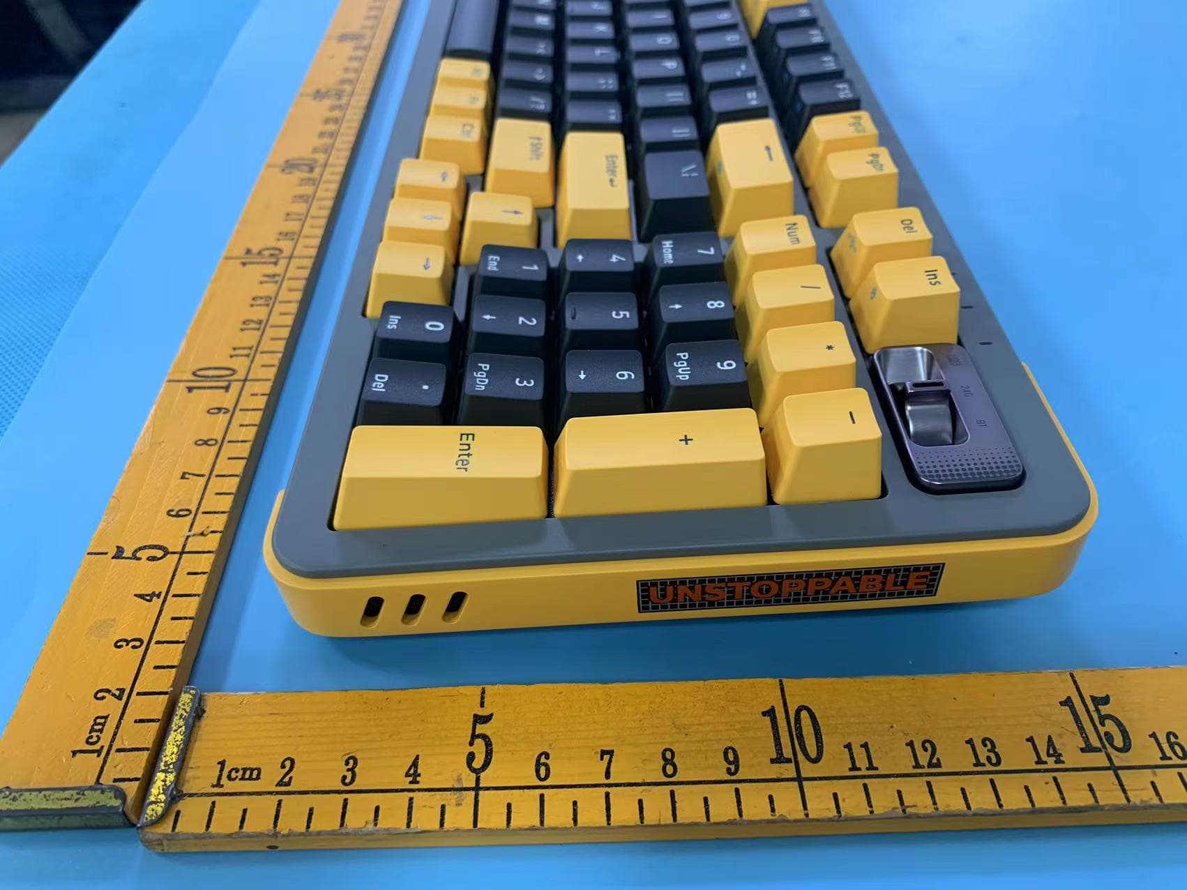 Mechanical keyboard - FCC ID 2AXYZ-Y98 - ROYCHE Co.,Ltd