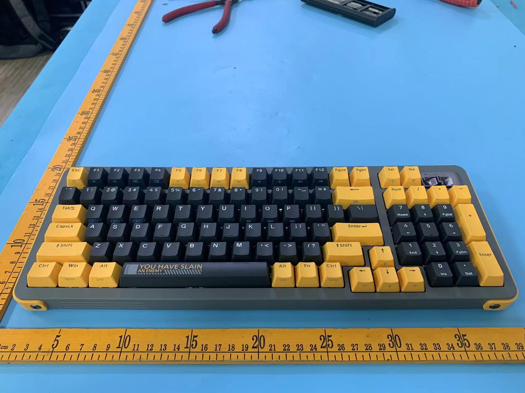 Mechanical keyboard - FCC ID 2AXYZ-Y98 - ROYCHE Co.,Ltd (2)
