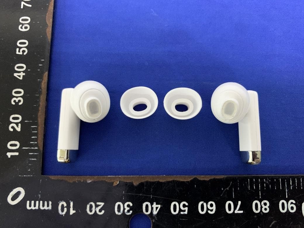 Baseus True Wireless Earphones - FCC ID 2AY37-E9 - Shenzhen Times Innovation Technology Co., Ltd (2)
