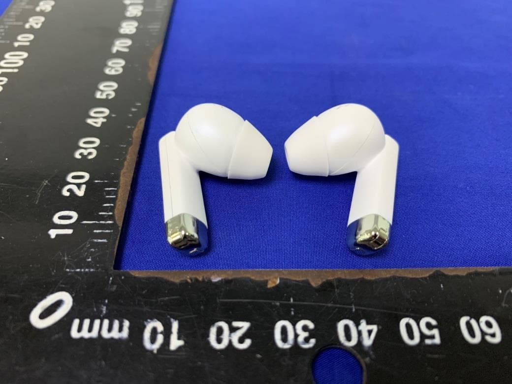 Baseus True Wireless Earphones - FCC ID 2AY37-E9 - Shenzhen Times Innovation Technology Co., Ltd (4)