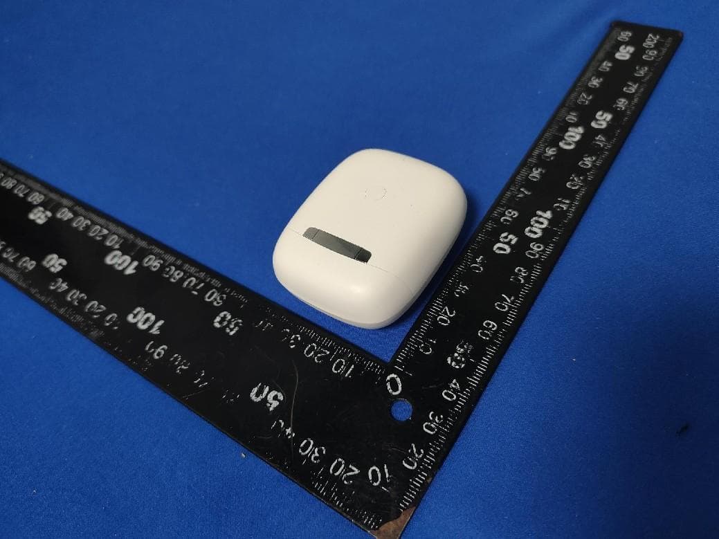 Wireless Earphones - FCC ID 2AY37-W4 - Shenzhen Times Innovation Technology Co., Ltd (3)