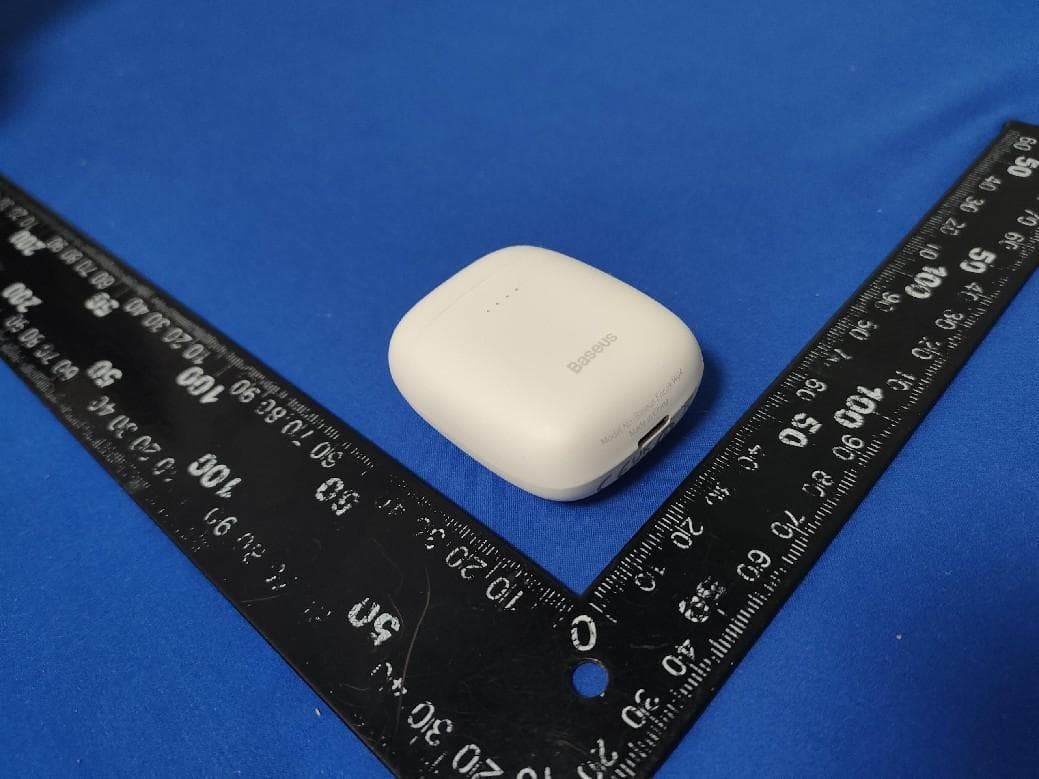 Wireless Earphones - FCC ID 2AY37-W4 - Shenzhen Times Innovation Technology Co., Ltd (2)