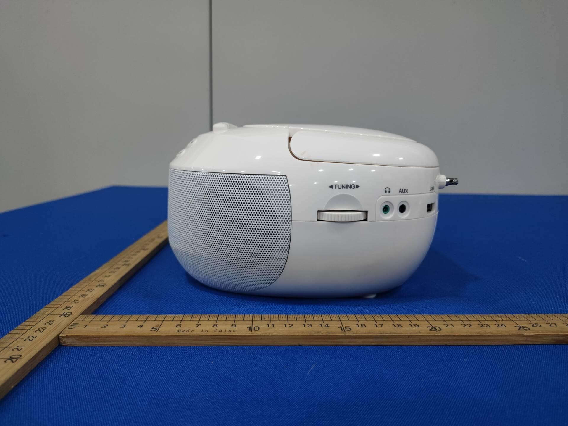 CD boombox player - FCC ID 2AY38-X2A - Dongguan YEST Science&Technology CO., LTD
