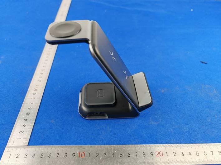 4 in 1 Wireless Charging Station - FCC ID 2AY3K-YFW-F188 - Shenzhen Yongfengwang Technology Co., LTD