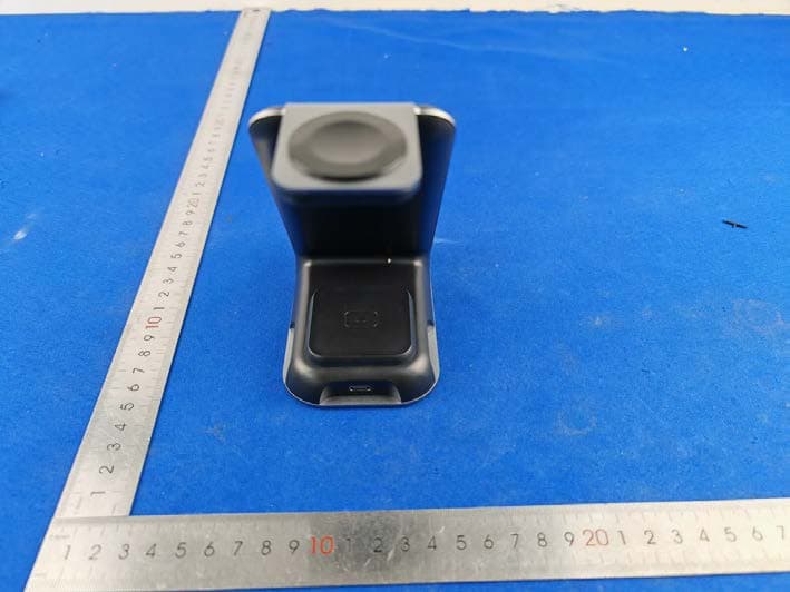 4 in 1 Wireless Charging Station - FCC ID 2AY3K-YFW-F188 - Shenzhen Yongfengwang Technology Co., LTD (2)