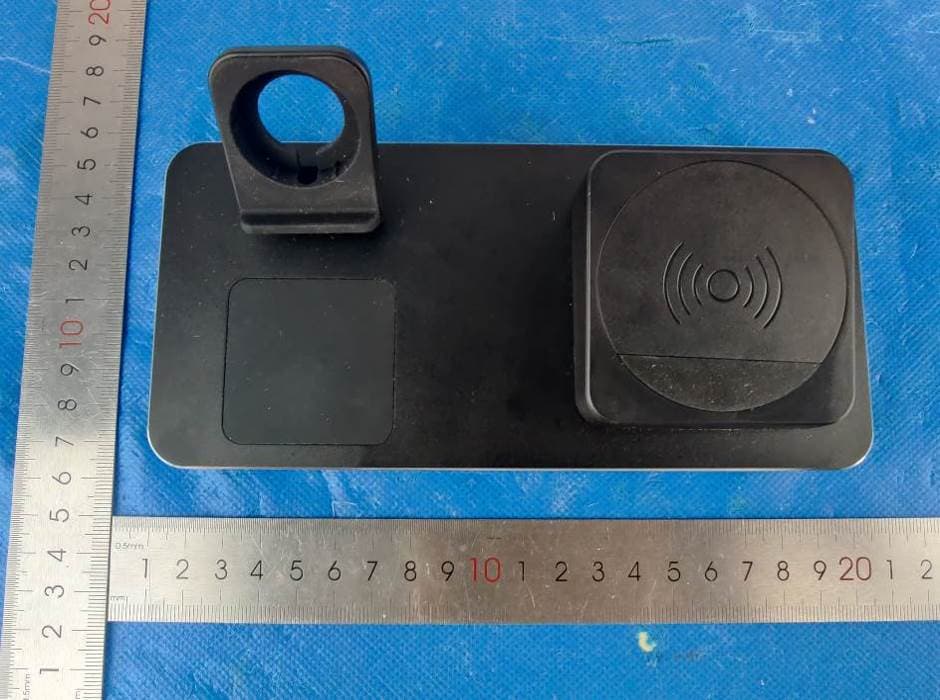 3 in 1 wireless charging stand - FCC ID 2AY3K-YFWW002 - Shenzhen Yongfengwang Technology Co., LTD