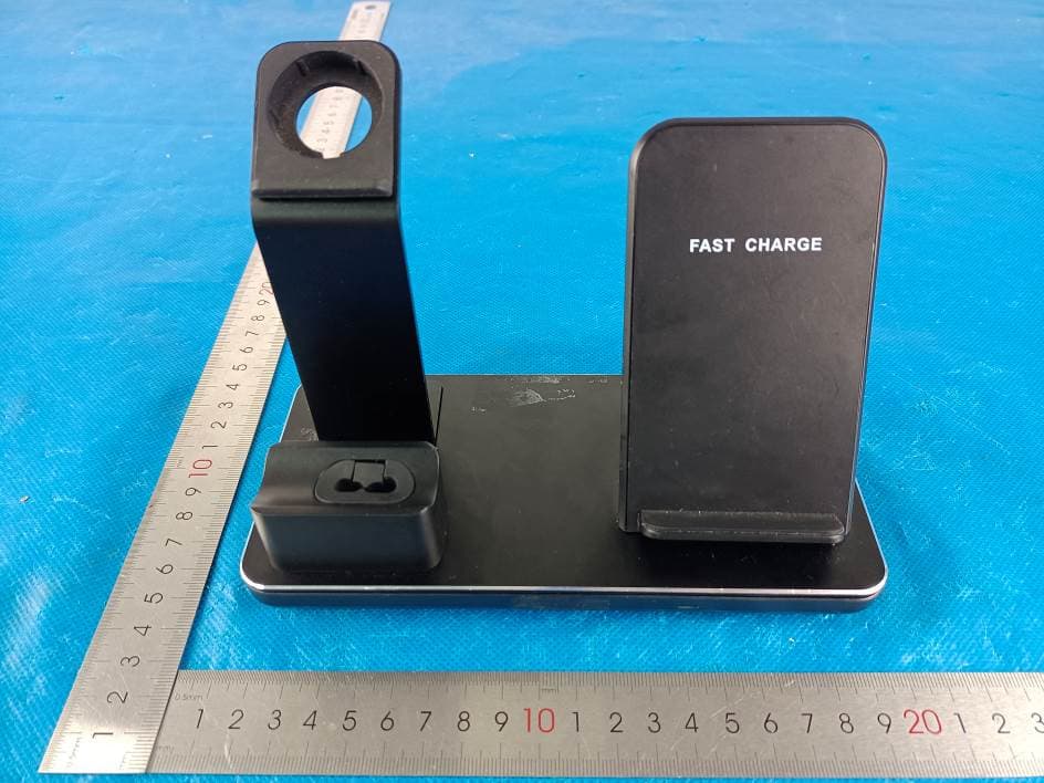 3 in 1 wireless charging stand - FCC ID 2AY3K-YFWW004 - Shenzhen Yongfengwang Technology Co., LTD (4)