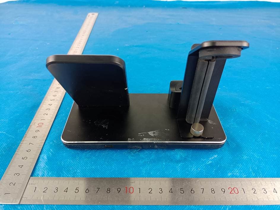3 in 1 wireless charging stand - FCC ID 2AY3K-YFWW004 - Shenzhen Yongfengwang Technology Co., LTD (3)