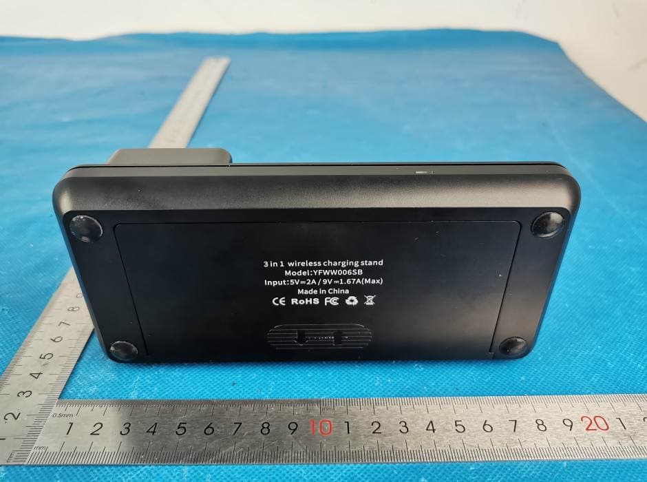 3 in 1 wireless charging stand - FCC ID 2AY3K-YFWW006 - Shenzhen Yongfengwang Technology Co., LTD