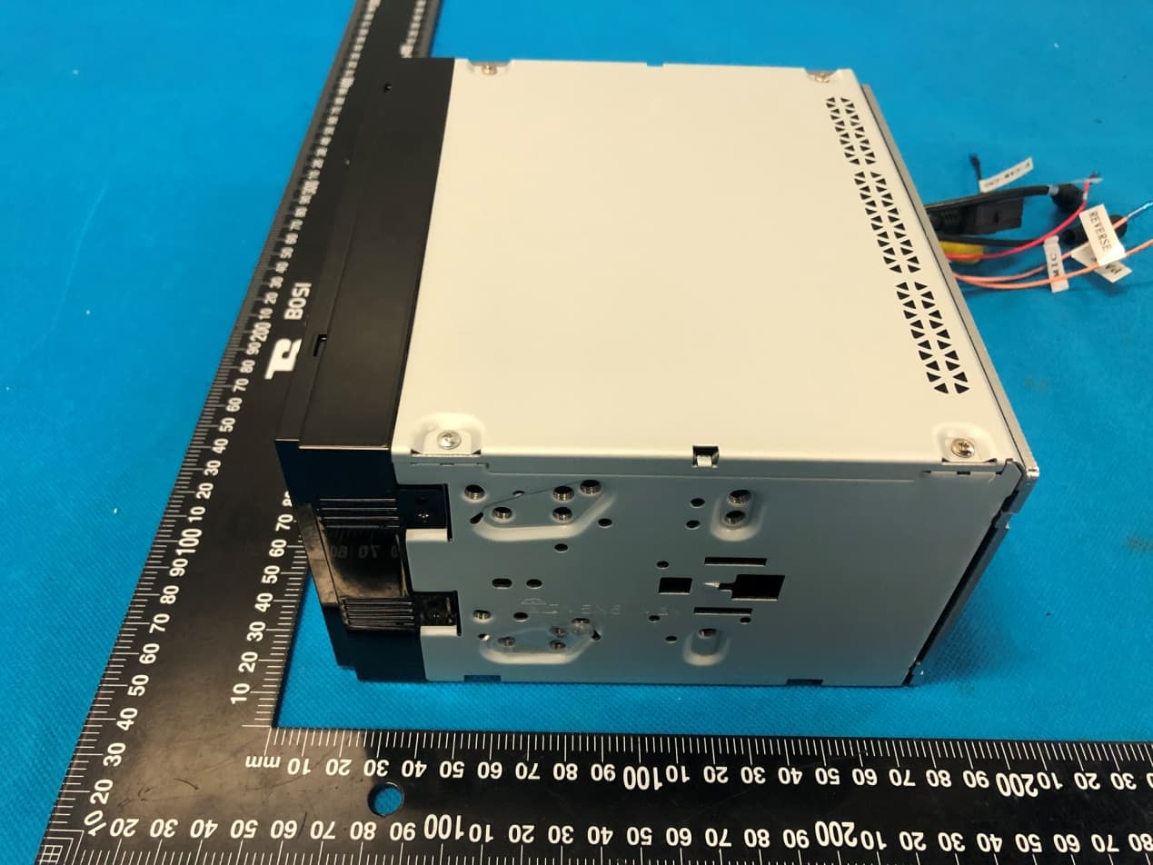 Multimedia Car Player - FCC ID 2AY55-VRCPAA70MW - Shenzhen Soling Industrial Co.,Ltd (4)