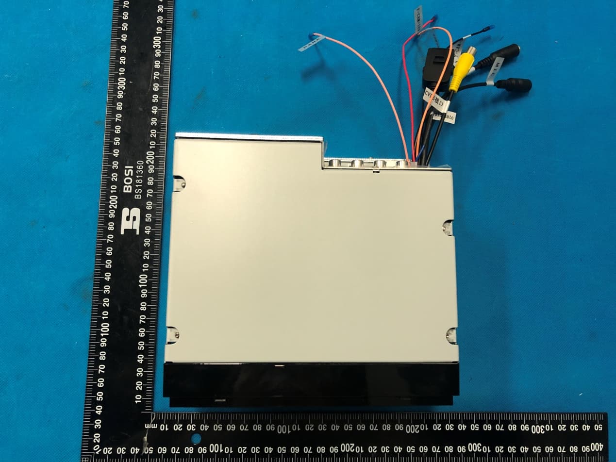 Multimedia Car Player - FCC ID 2AY55-VRCPAA70MW - Shenzhen Soling Industrial Co.,Ltd (2)