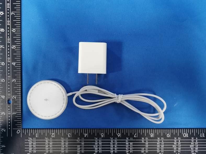 Magnetic wireless charger - FCC ID 2AY5D-Z8 - Shenzhen USV Technology Co.,Ltd