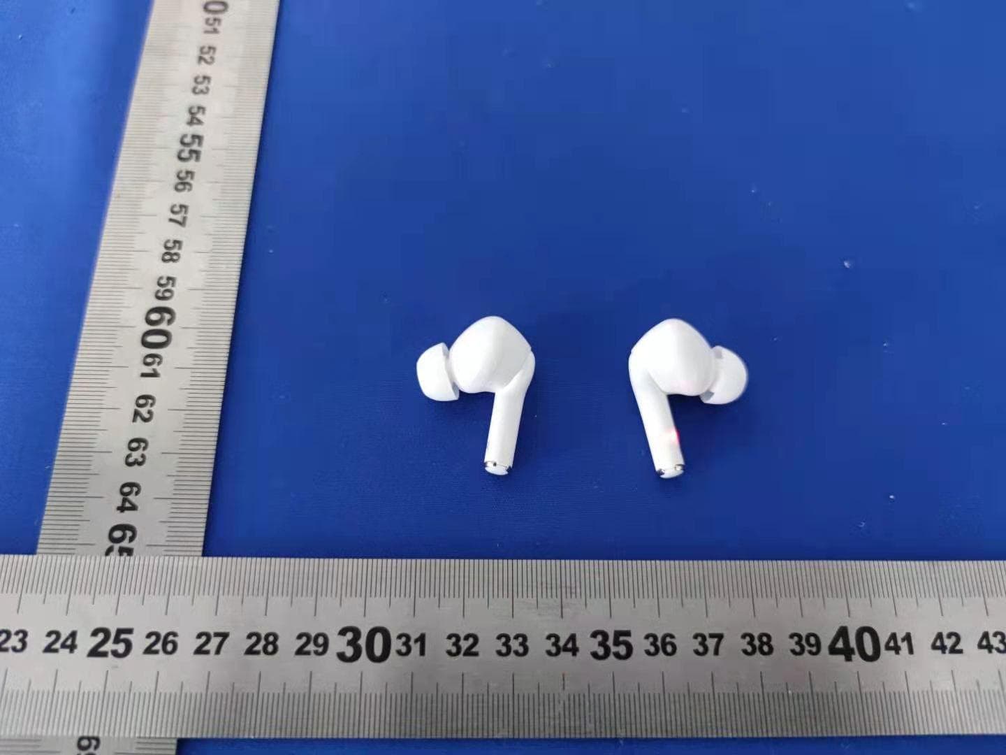 TWS bluetooth headset - FCC ID 2AY5R-BR-01 - Shenzhen northywit Technology Co. Ltd.