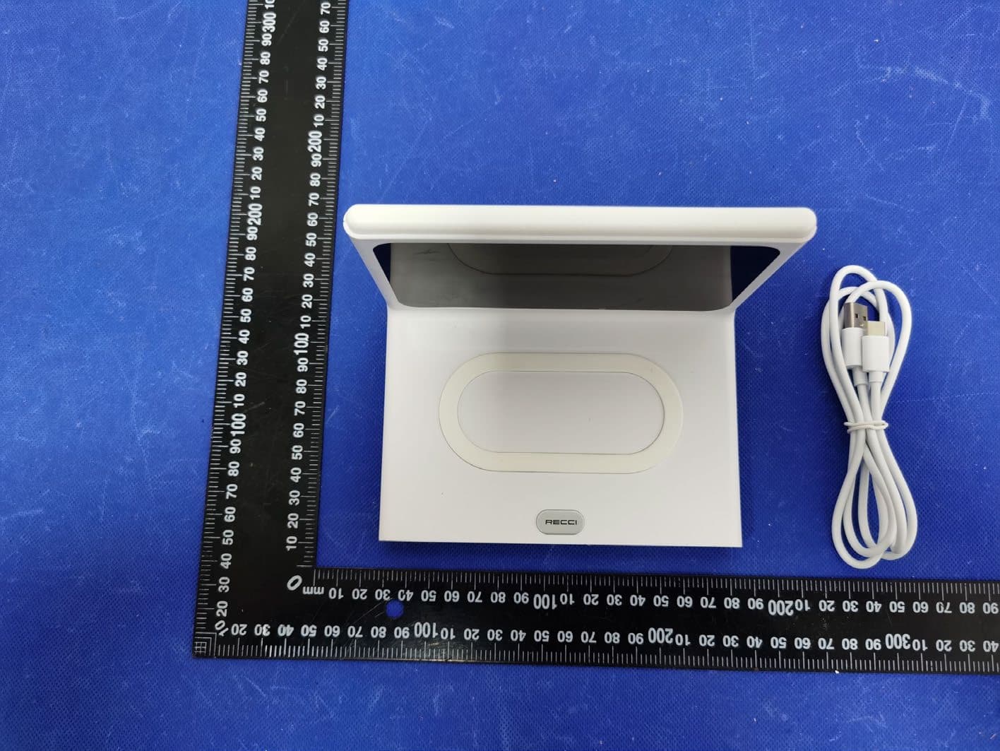 Digital Calendar Wireless Charging - FCC ID 2AYBP-WGTT66 - Wingo Times Shenzhen Group Co.Ltd