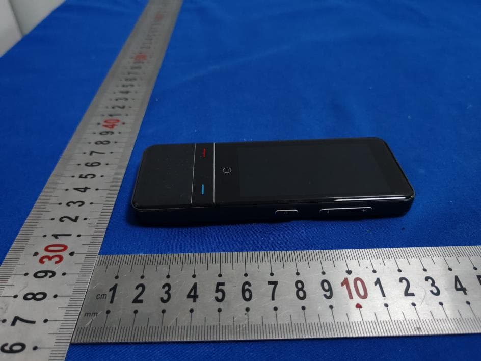 Simultaneous instant translation machine - FCC ID 2AYC5-F6 - ShenZhen Aura pioneer Technology Co.,LTD (3)
