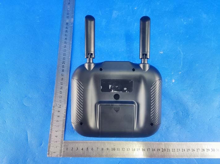 RC Black Hawk Simulator Helicopter - FCC ID 2AYCZ-F09S - Shenzhen Yuxiang Zhixun Technology Co., Ltd (4)