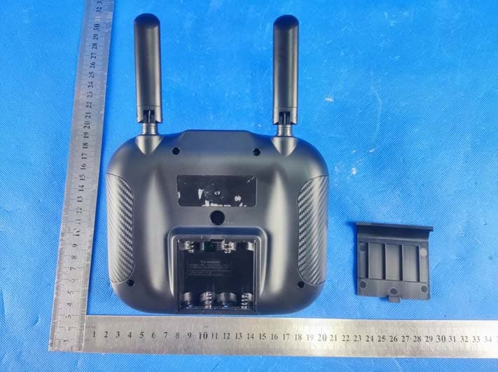 RC Black Hawk Simulator Helicopter - FCC ID 2AYCZ-F09S - Shenzhen Yuxiang Zhixun Technology Co., Ltd (3)