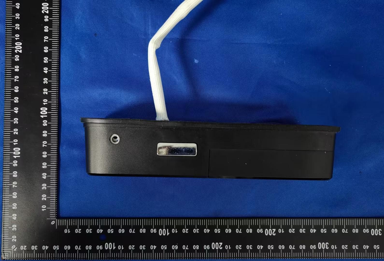 Gate Lock - FCC ID 2AYD7-RM2F - igloocompany Pte. Ltd.