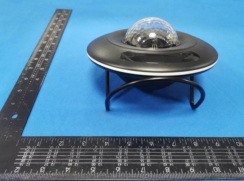 UFO PROJECTOR LIGHT - FCC ID 2AYE7-GGE02 - GGE Corp., Limited
