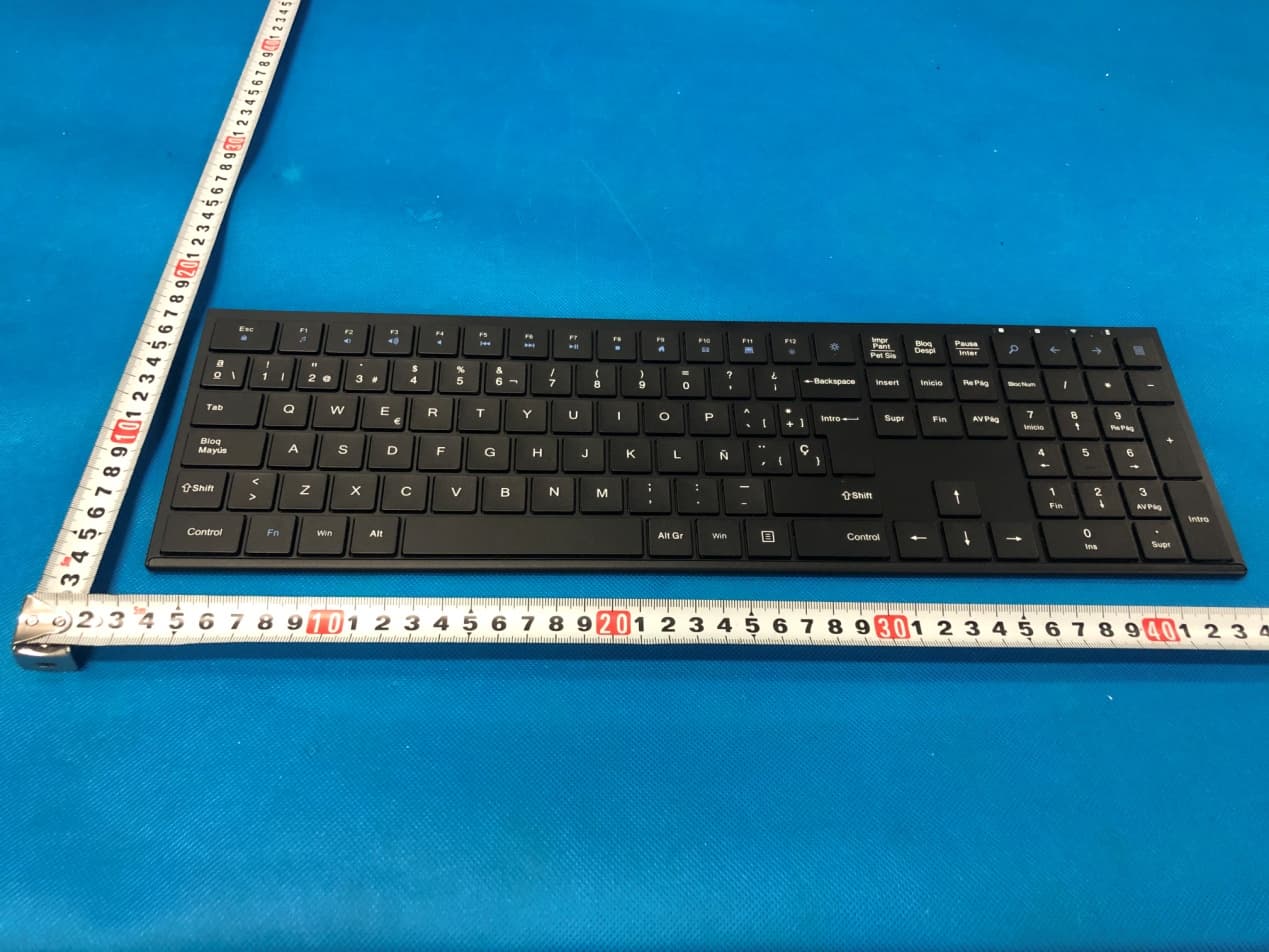 2.4 G Wireless Keyboard Set - FCC ID 2AYF7-K31G - DongGuan Zhongxin Electronic Technology Co.,Ltd. (4)