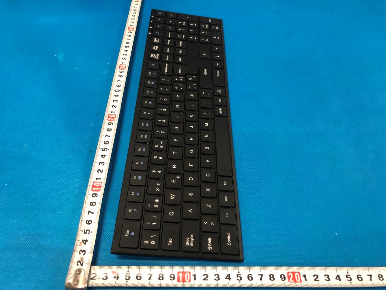 2.4 G Wireless Keyboard Set - FCC ID 2AYF7-K31G - DongGuan Zhongxin Electronic Technology Co.,Ltd. (5)