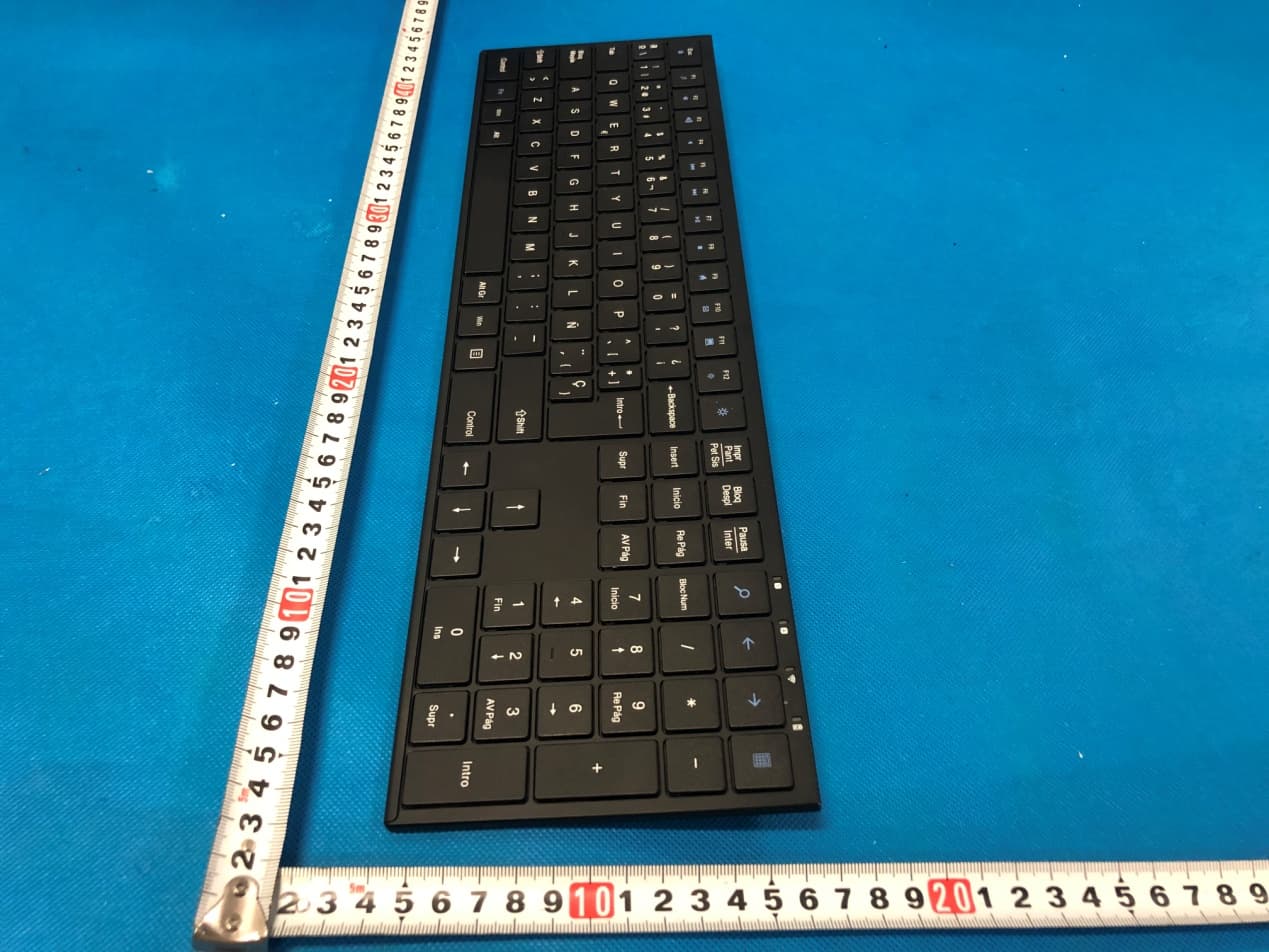 2.4 G Wireless Keyboard Set - FCC ID 2AYF7-K31G - DongGuan Zhongxin Electronic Technology Co.,Ltd. (3)