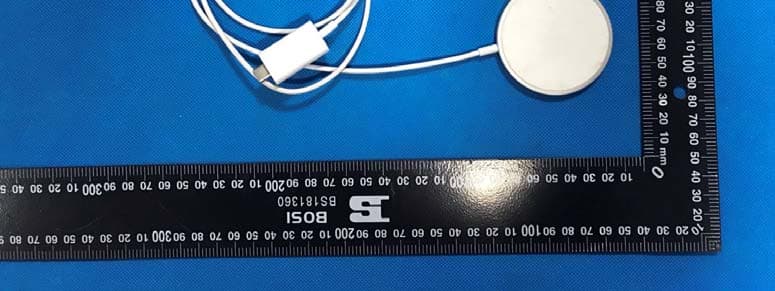 Magnetic Wireless Charger - FCC ID 2AYFD-W01 - ShenZhen Waikit Electronic Technology Co.,Ltd (4)